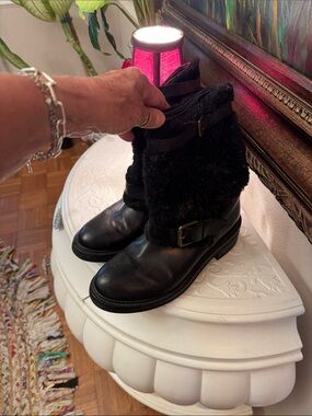 Frye Black Leather Lace-Up Fur-Trim Buckle Boots